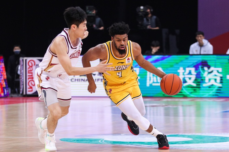 NBA冠军后卫!Scotto:自由球员奎因-库克将签约福建队