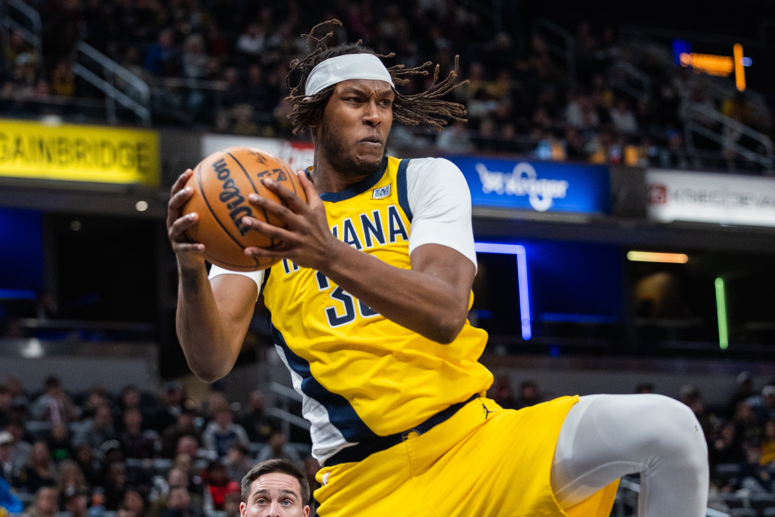 美记:NBA官方正在对步行者与篮网末节发生的冲突进行审查